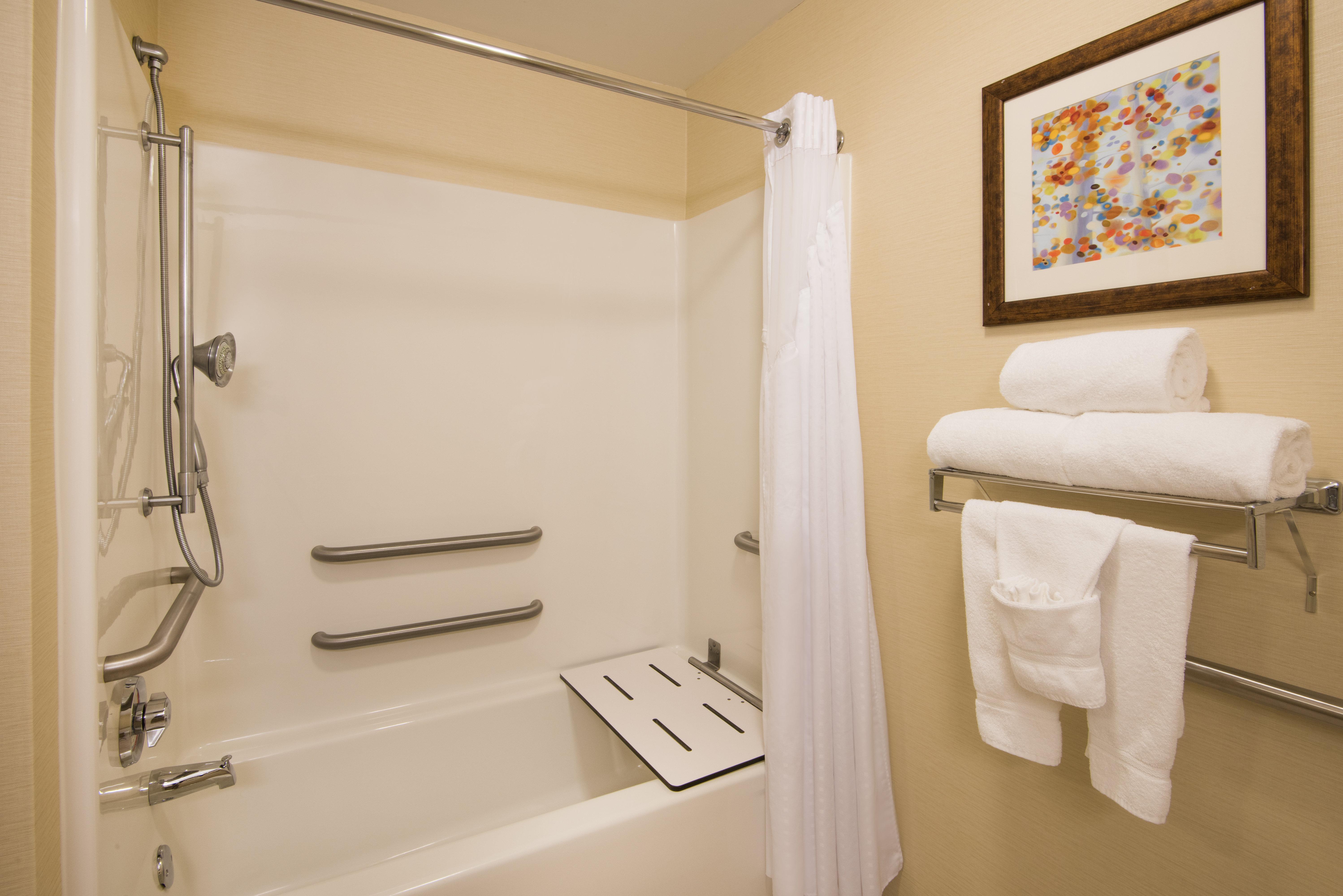 Holiday Inn Express & Suites - Sharon-Hermitage By Ihg West Middlesex Zewnętrze zdjęcie
