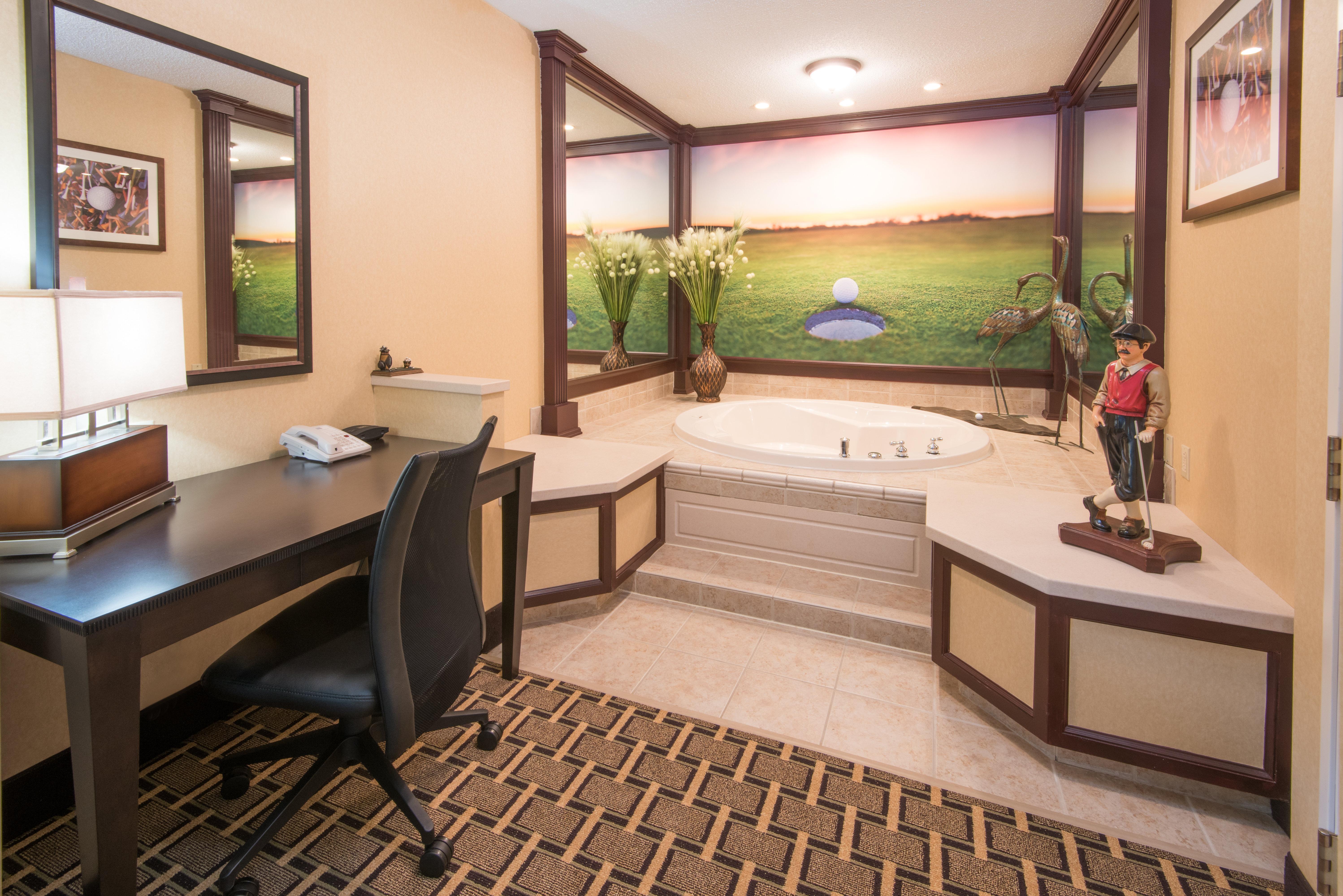 Holiday Inn Express & Suites - Sharon-Hermitage By Ihg West Middlesex Zewnętrze zdjęcie