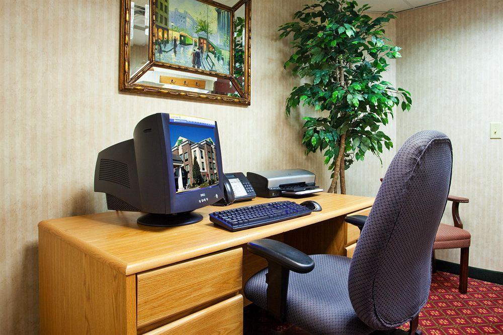 Holiday Inn Express & Suites - Sharon-Hermitage By Ihg West Middlesex Zewnętrze zdjęcie